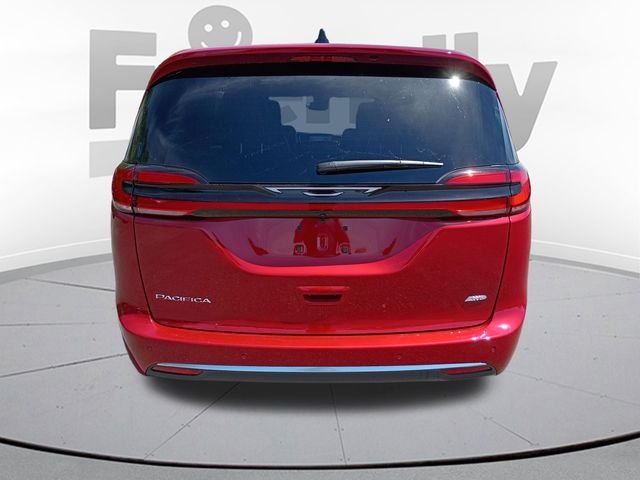 New 2027 Red Hot Pearl-Coat Exterior Paint Chrysler Select image 6