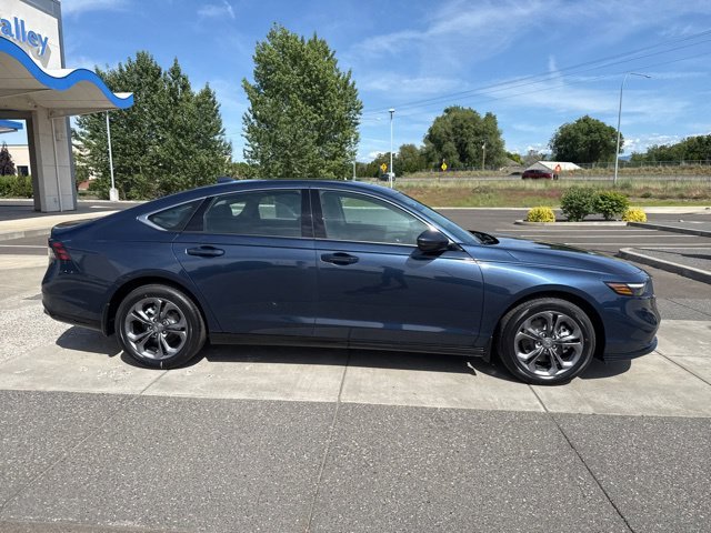 Used 2026  Honda EX-L image 3
