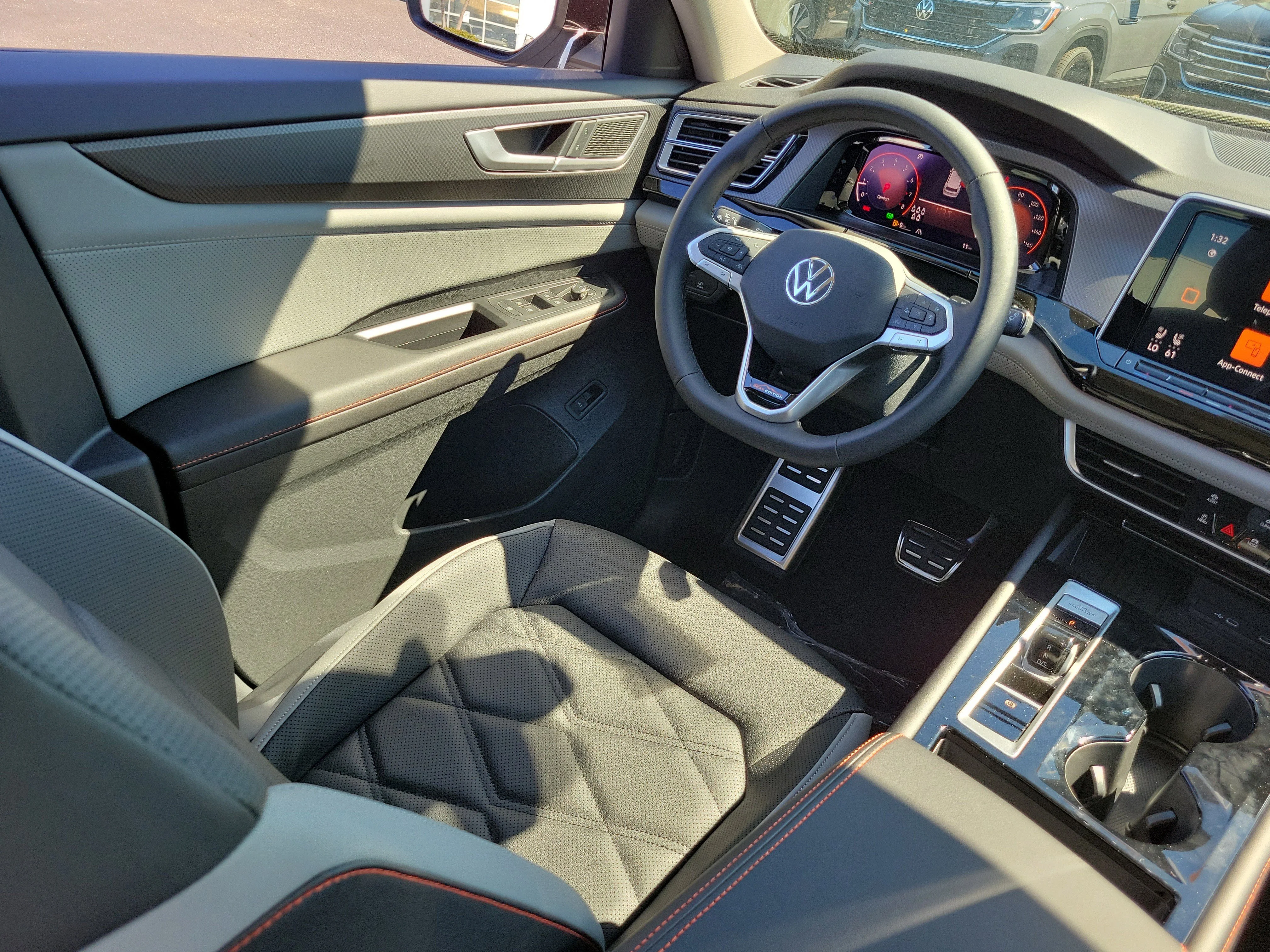 New 2026 White Volkswagen Peak Edition image 3