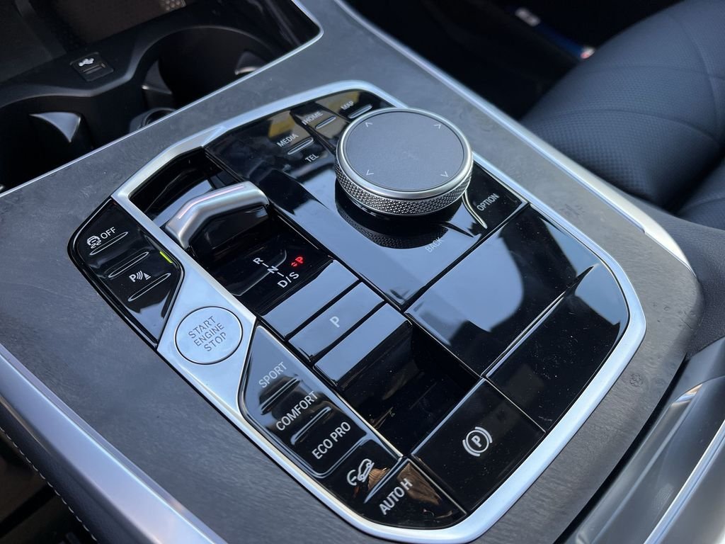 Used 2026 Gray Metallic BMW xDrive40i image 20