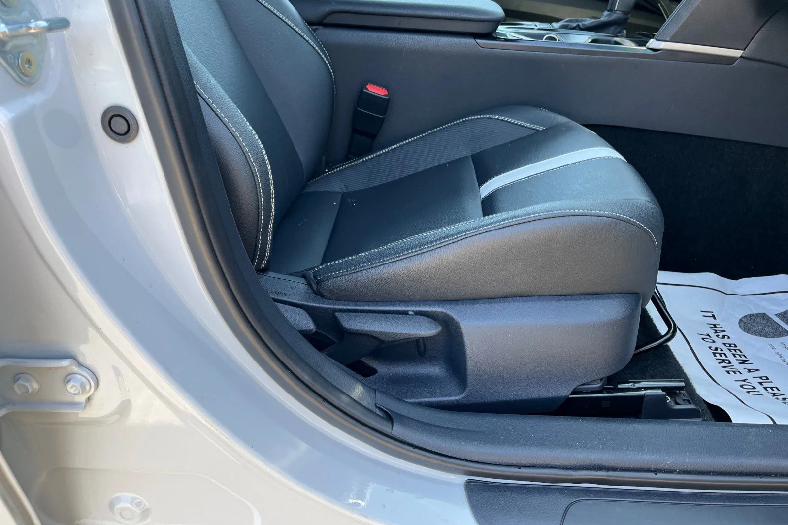 2025 Toyota Camry LE - Photo 26