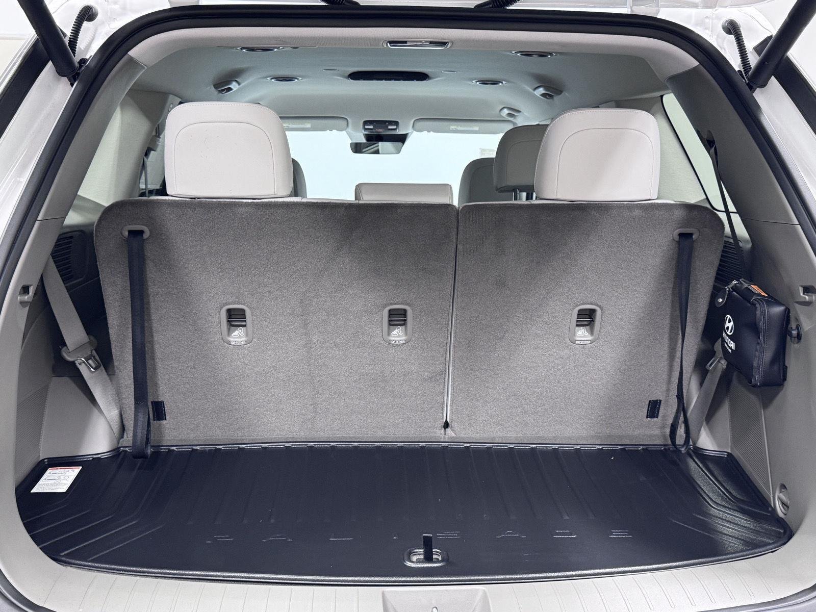 New 2027 Creamy White Pearl Hyundai SEL 7P image 24