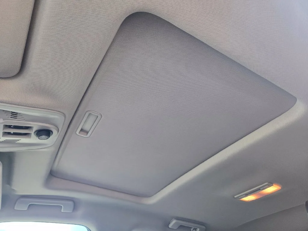 Used 2016 White Frost GMC Denali image 12