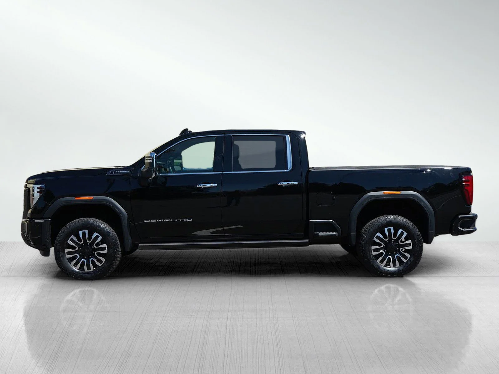 Used 2025 GMC Sierra 3500HD Denali Ultimate with VIN 1GT4UYEY9SF151762 for sale in Bloomington, Minnesota