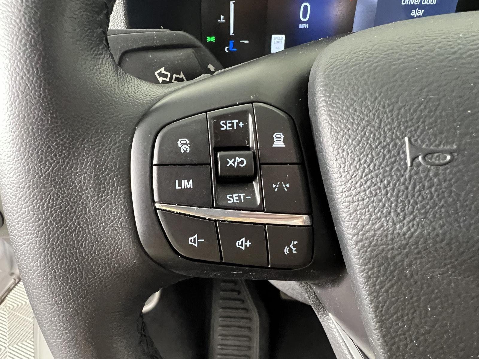 Used 2026 Oxford White Ford 350 XLT image 14