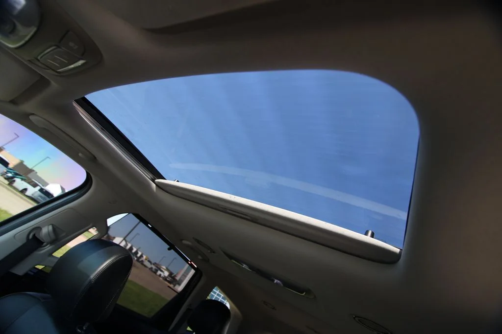 Used 2021 Everlasting Silver Kia EX image 12