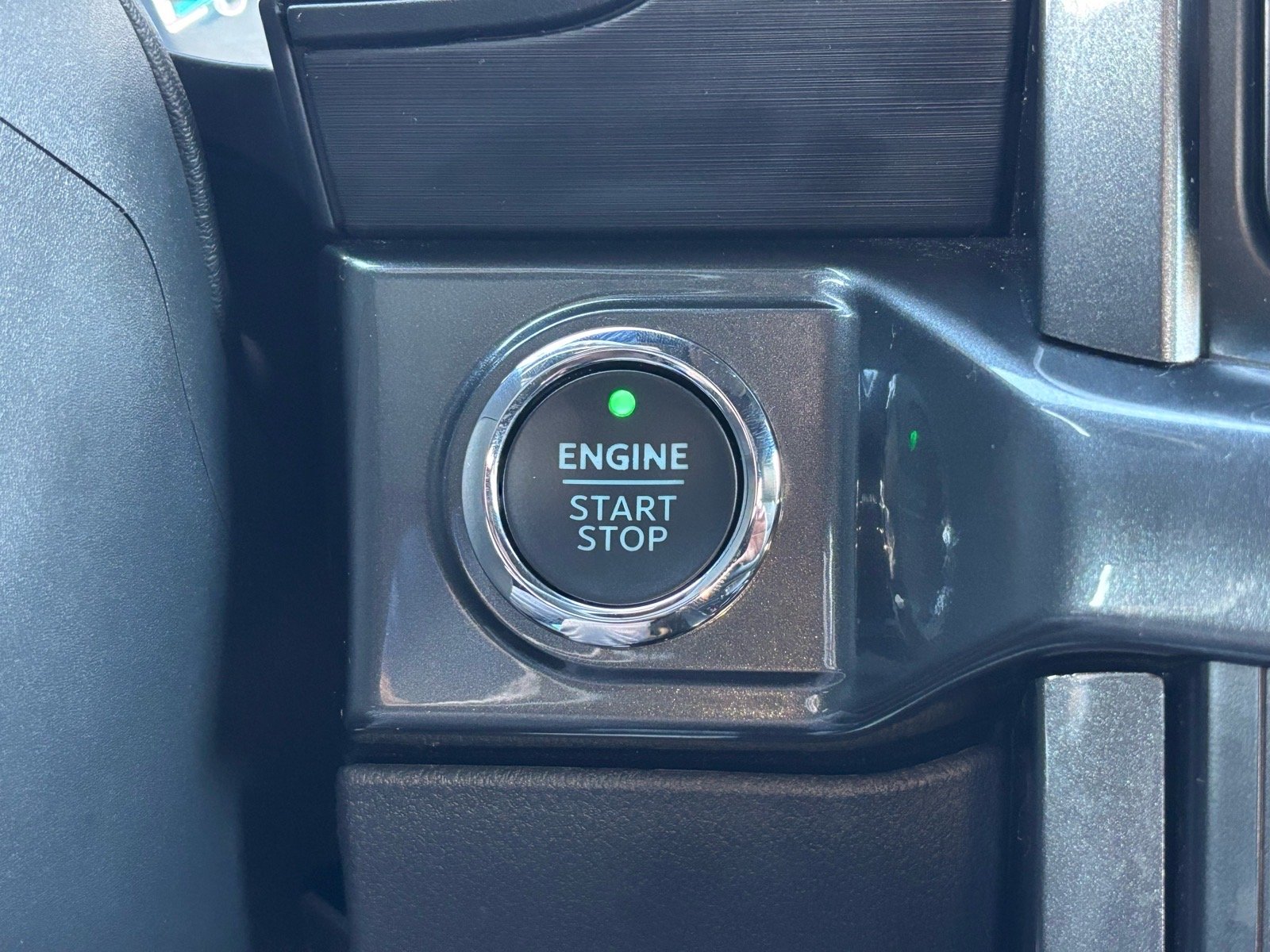 Used 2023 Iconic Silver Ford XLT image 17