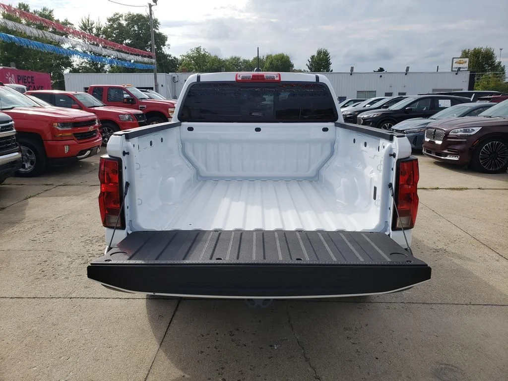 2026 Chevrolet Colorado Work Truck - Photo 10