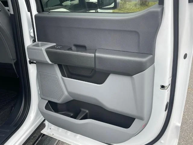 New 2026 Oxford White Ford F-350® XL image 18