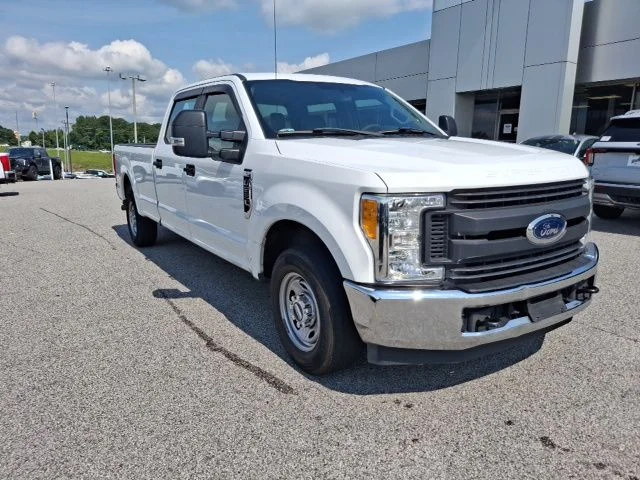 Used 2017 Oxford White Ford XL image 3