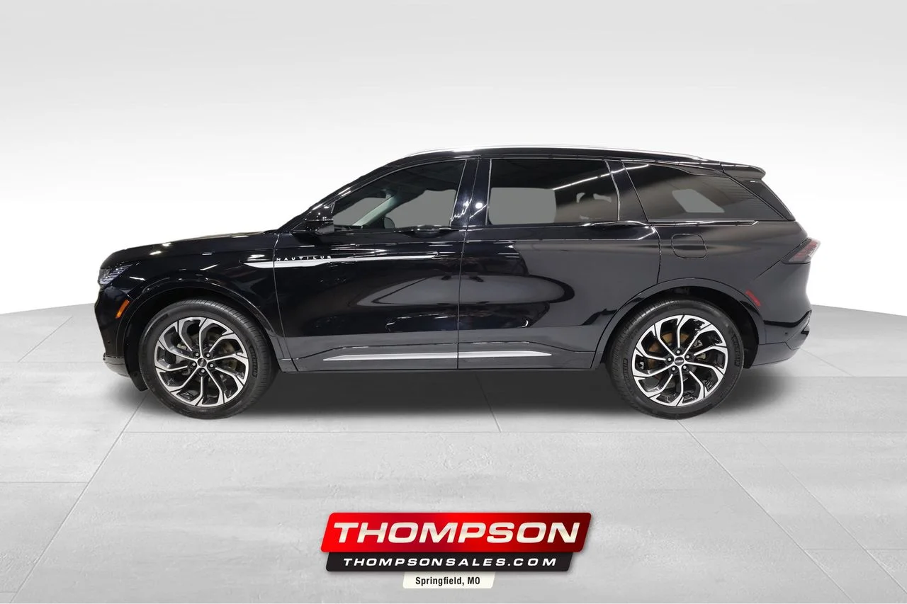 2024 Lincoln Nautilus Reserve AWD's photo