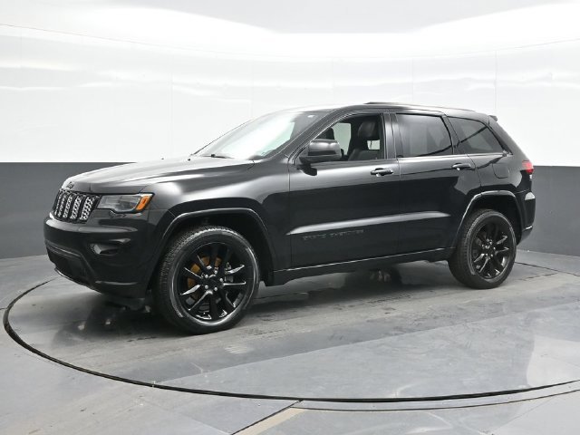 Used 2020 Black Jeep Altitude image 5