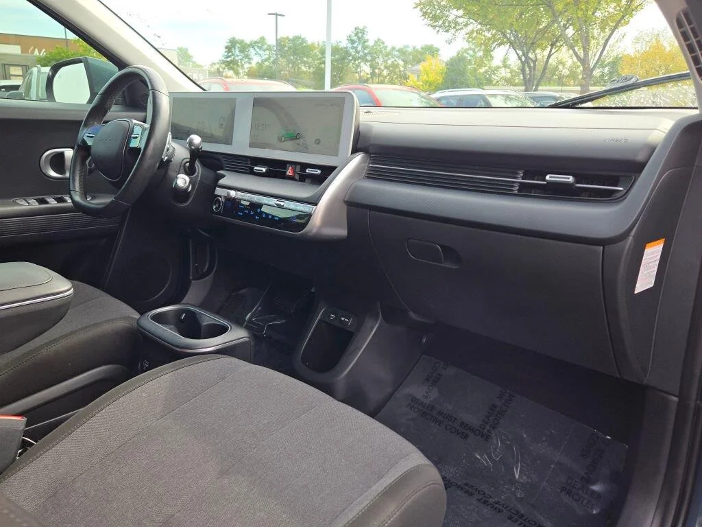Used 2024 Digital Teal Hyundai SEL image 5