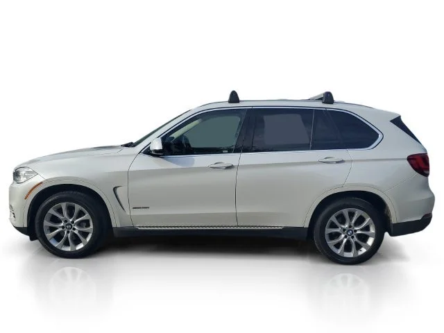 Used 2014  BMW xDrive35i image 4