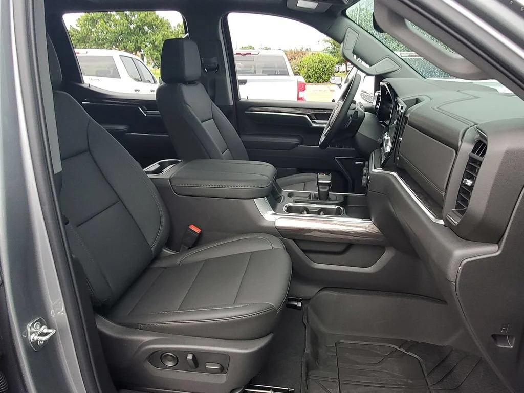 New 2026 Sterling Gray Metallic Chevrolet LTZ image 35