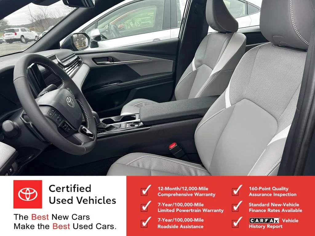 2026 Toyota Camry SE - Photo 10