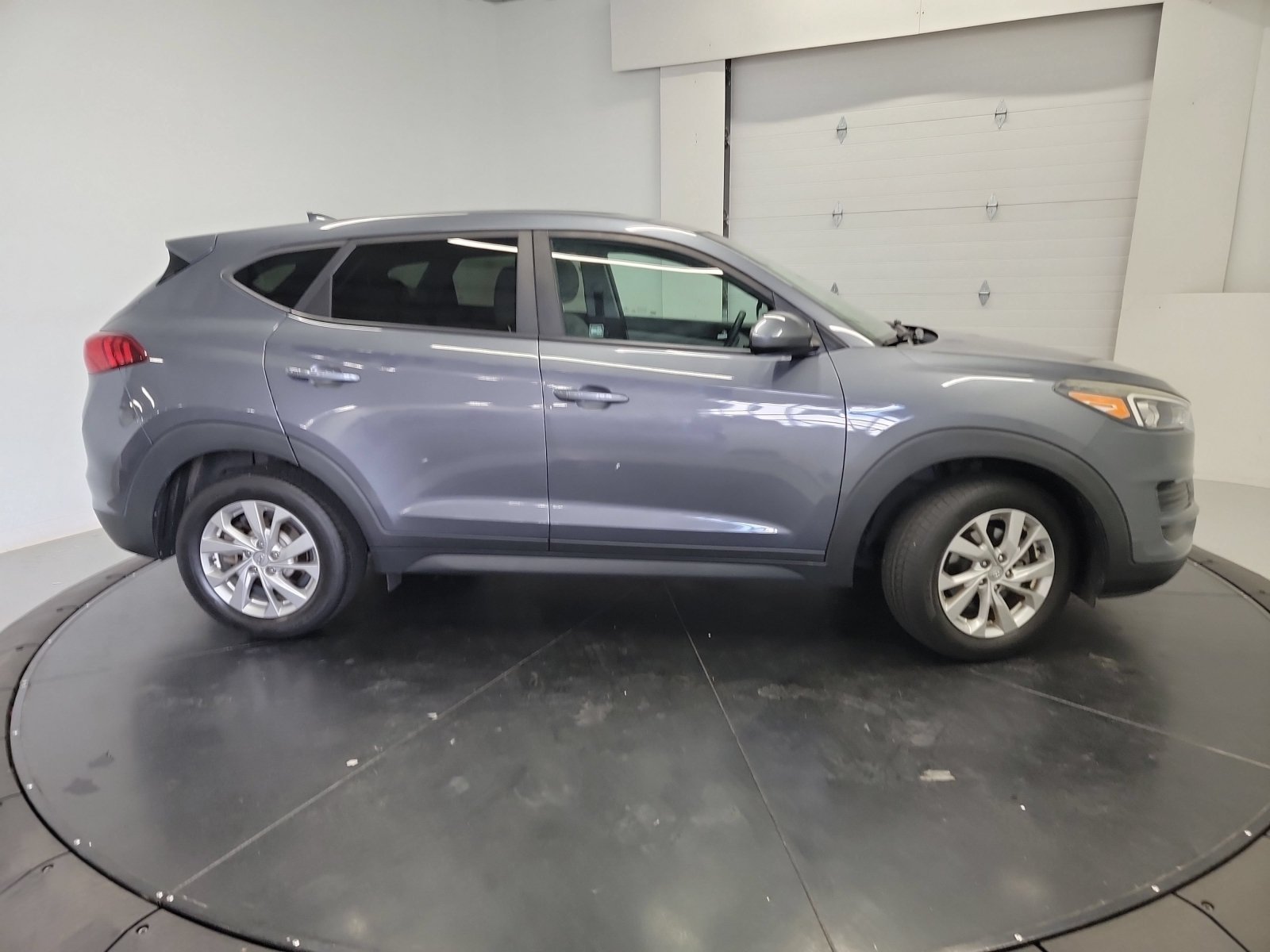 Used 2019 Coliseum Gray Hyundai SE image 9