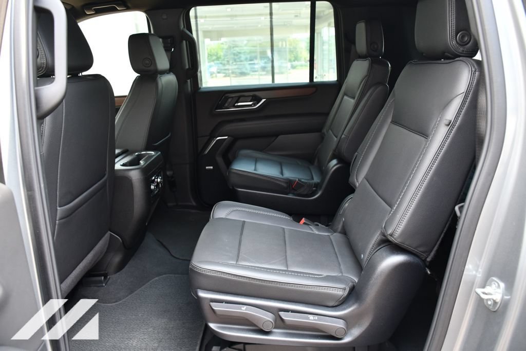 Used 2025 Sterling Metallic GMC Denali image 23