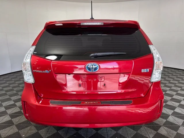 Used 2012 Barcelona Red Metallic Toyota Five image 21