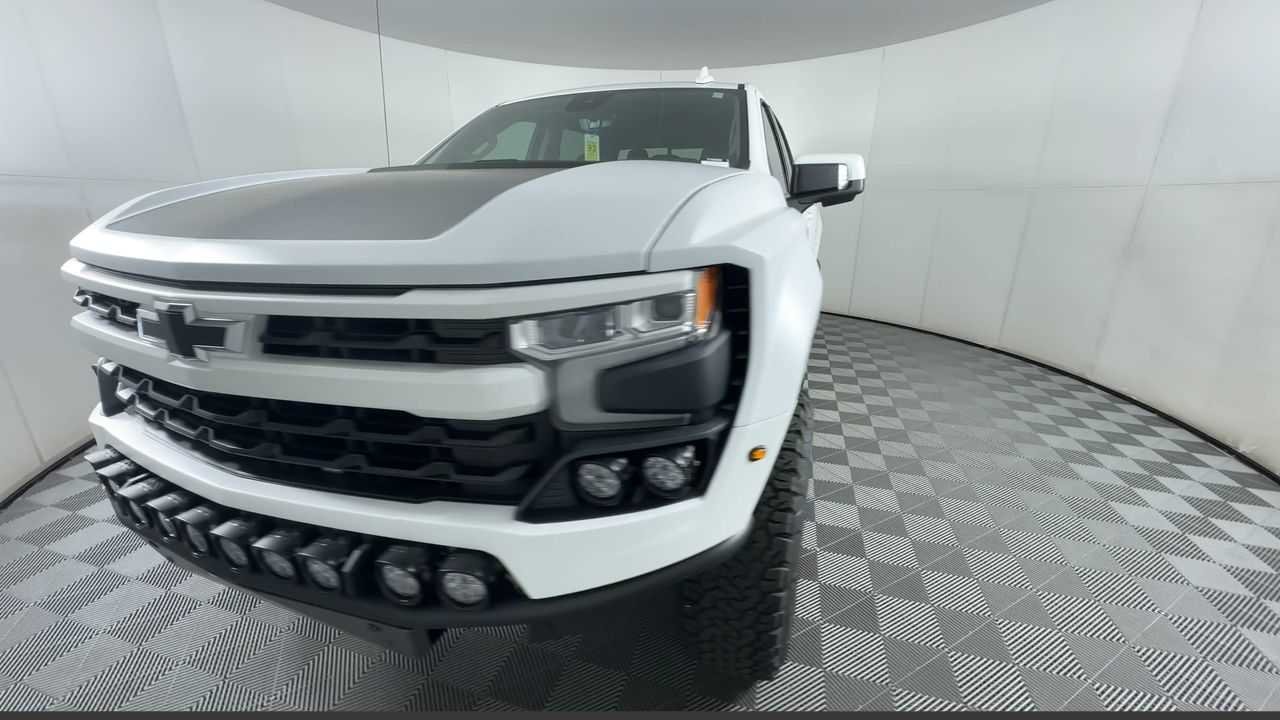 2025 Chevrolet Silverado 1500 LTZ - Photo 6