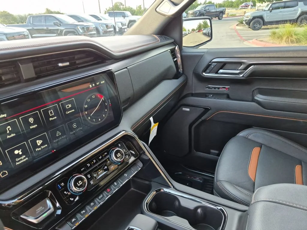 Used 2024 Onyx Black GMC AT4 image 28