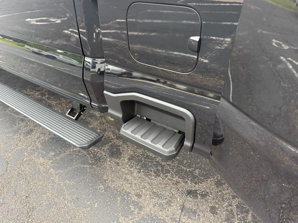 New 2026 Agate Black Metallic Ford F-450® Lariat® image 50