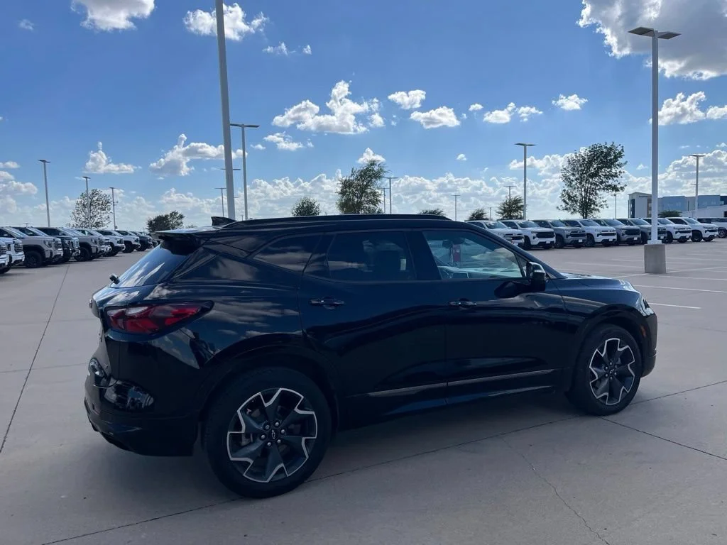 Used 2020 BLACK Chevrolet RS image 4