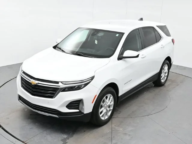 Used 2024 Summit White Chevrolet LT image 35