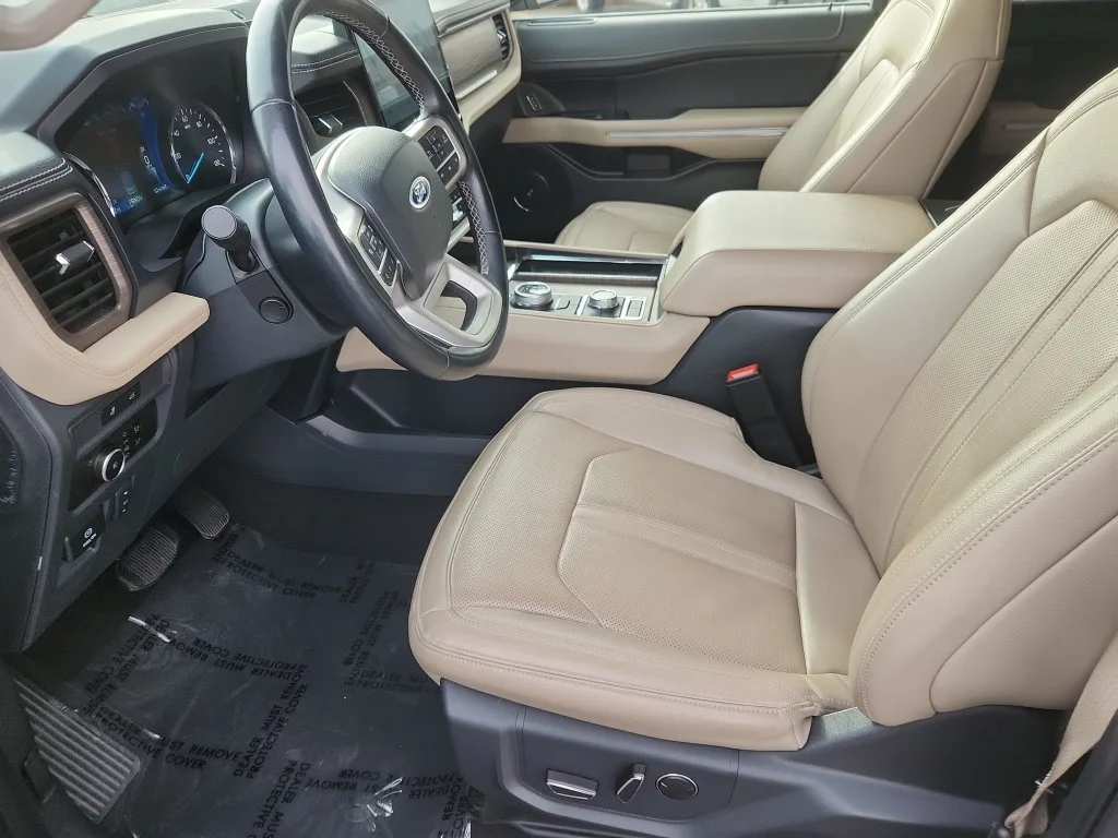 Used 2024 Silver Ford Limited image 7