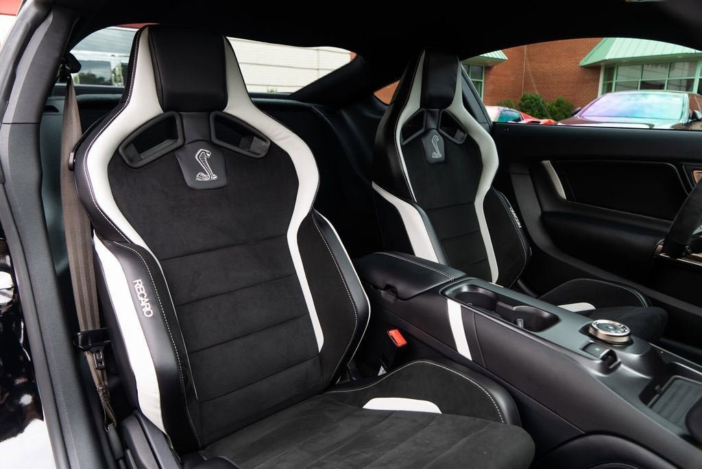 Used 2021 Shadow Black Ford Shelby GT500 image 41