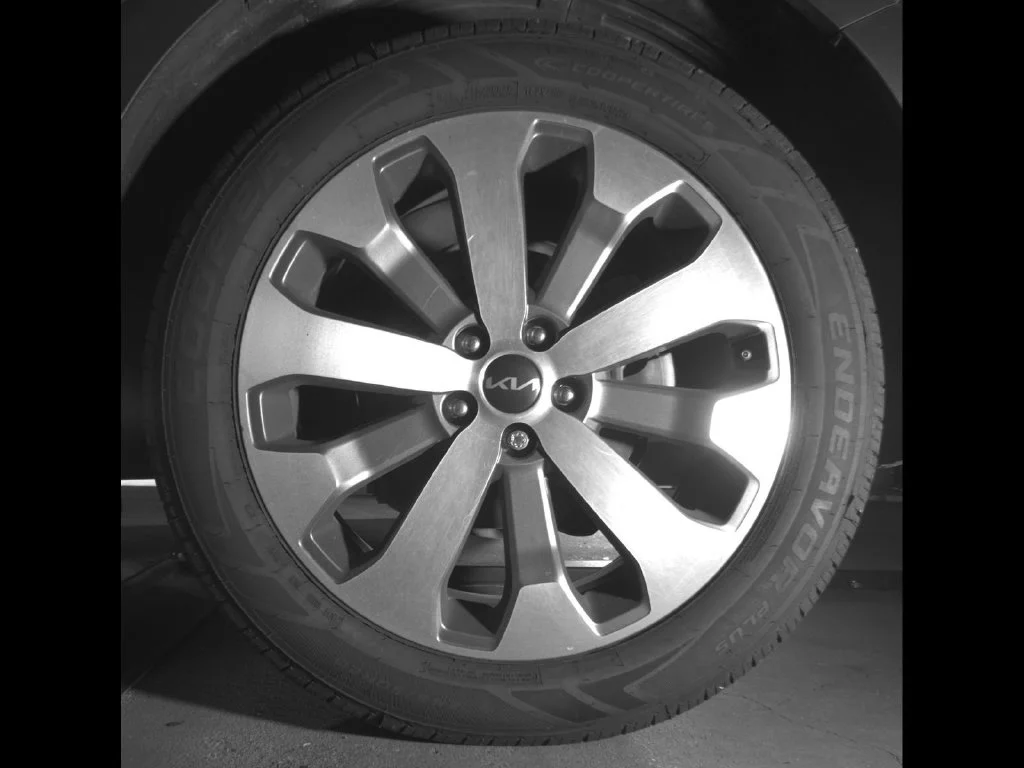 Used 2022 Black Kia EX image 12