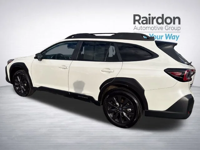 Used 2025 Crystal White Pearl Subaru Onyx Edition image 5