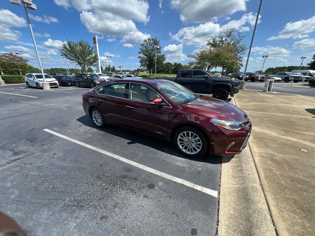 Used 2018  Toyota Limited image 8