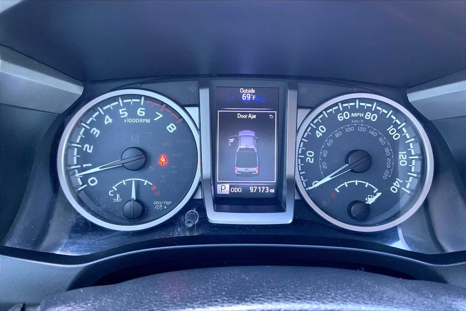 Used 2019 Midnight Black Metallic Toyota SR5 image 25