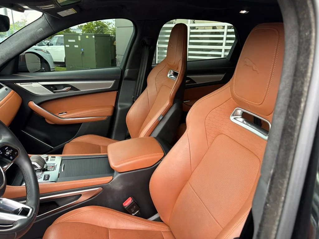 Used 2024 Santorini Black Metallic Jaguar P250 R-Dynamic S image 10