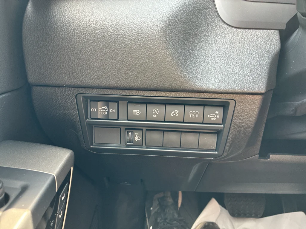 2026 Toyota Tundra Limited - Photo 27