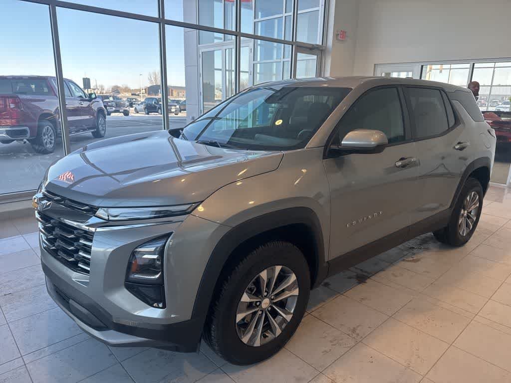 Used 2025 Chevrolet Equinox LT with VIN 3GNAXPEG0SL285410 for sale in Spring Valley, Minnesota