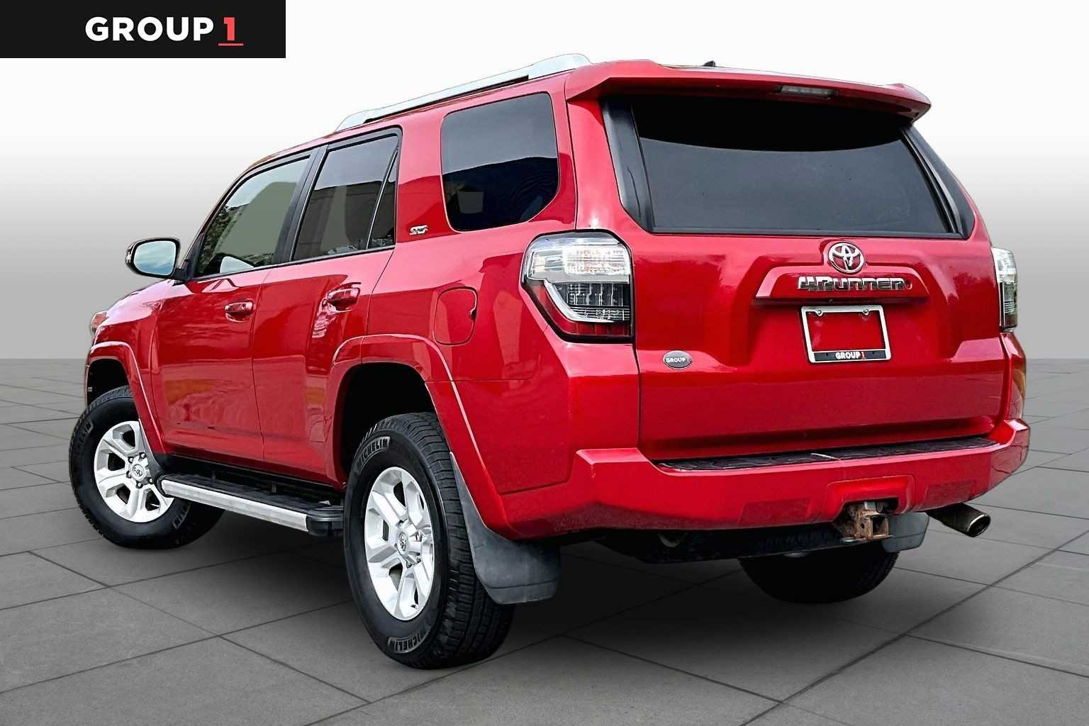 Used 2016 Barcelona Red Metallic Toyota SR5 Premium image 12