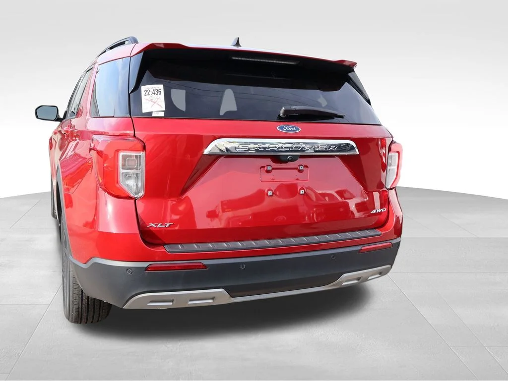 Certified Used 2022 Red Metallic Ford XLT image 19