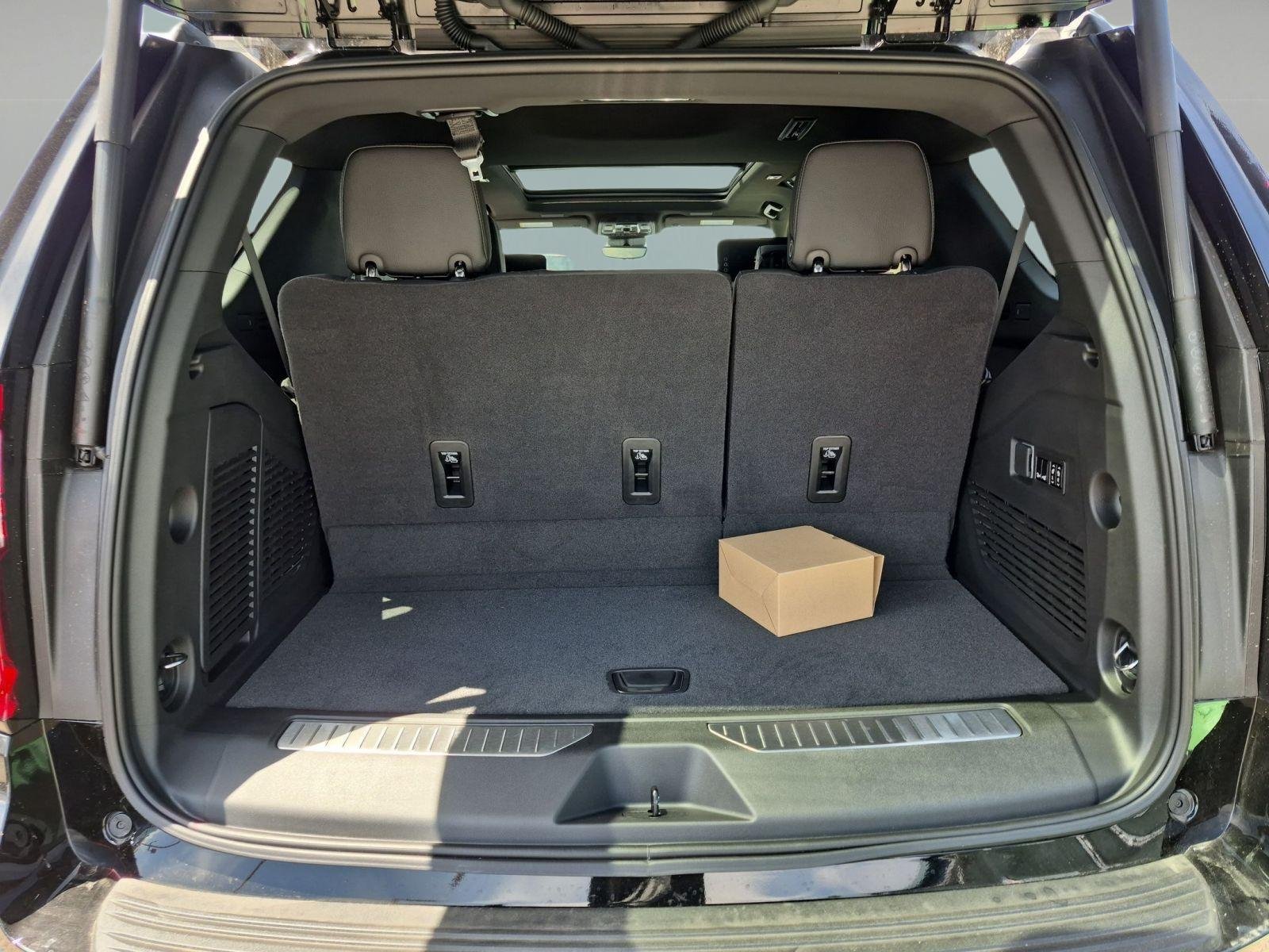 2026 GMC Yukon Denali - Photo 24