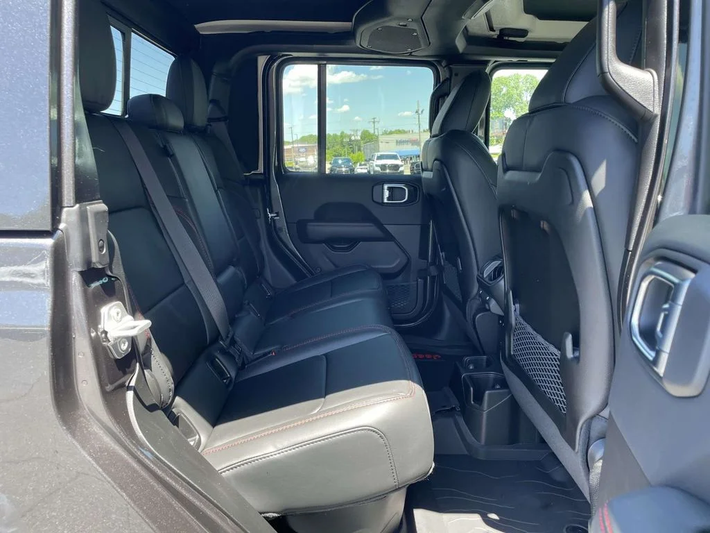 New 2026 Granite Crystal Metallic Clearcoat Jeep Rubicon X image 18