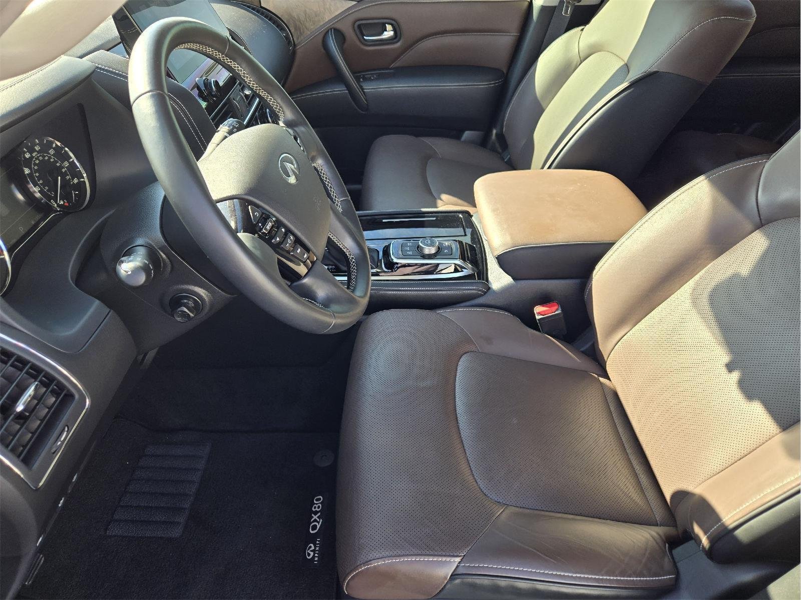 Used 2023 Liquid Platinum INFINITI PREMIUM SELECT image 12