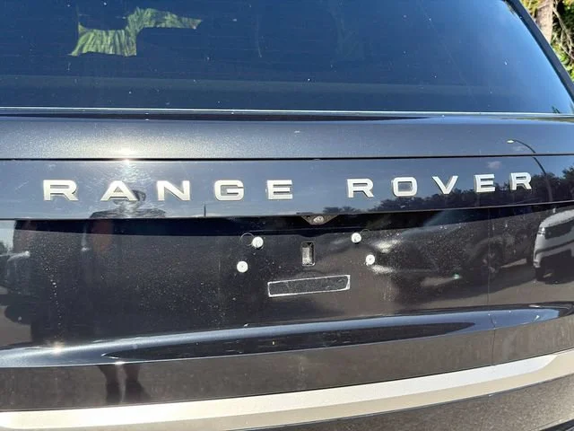 Used 2024 Santorini Black Metallic Land Rover SE image 11