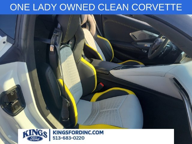 Used 2021 Arctic White Chevrolet Stingray image 9