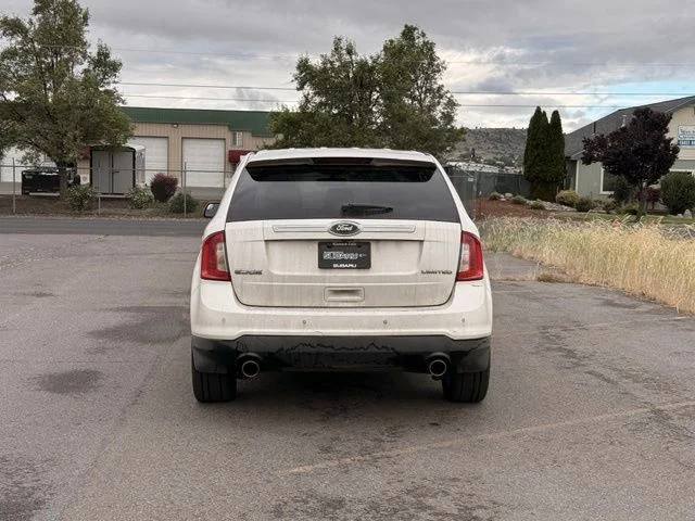Used 2011 White Ford Limited image 4