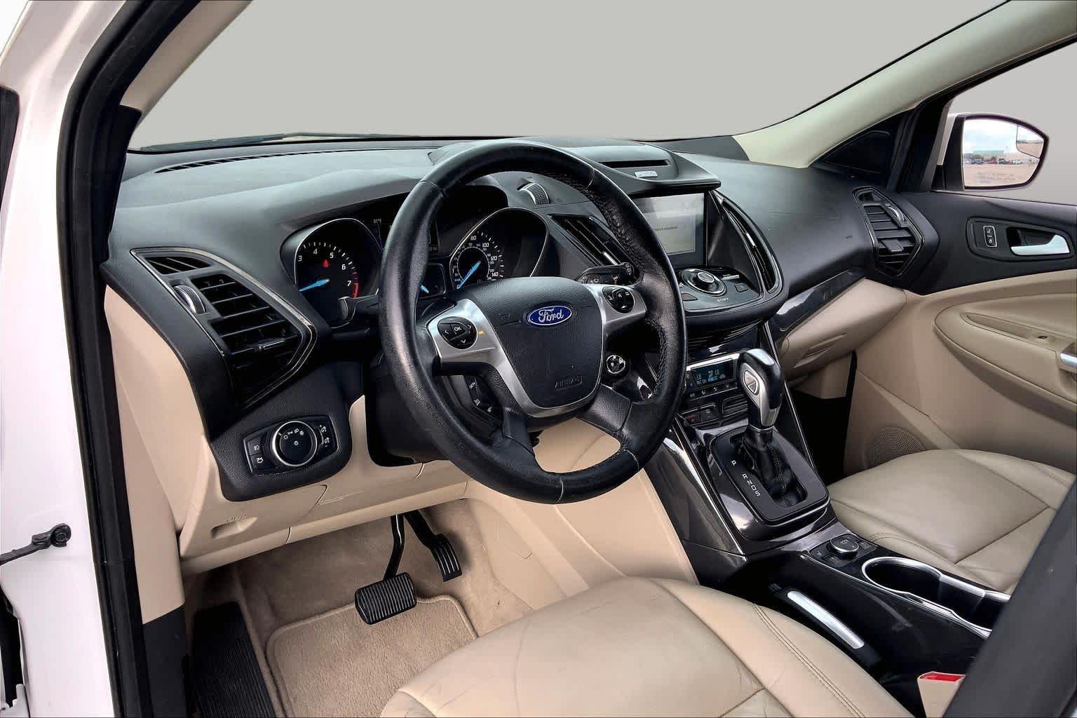 Used 2016 White Platinum Metallic Tri-Coat Ford Titanium image 17