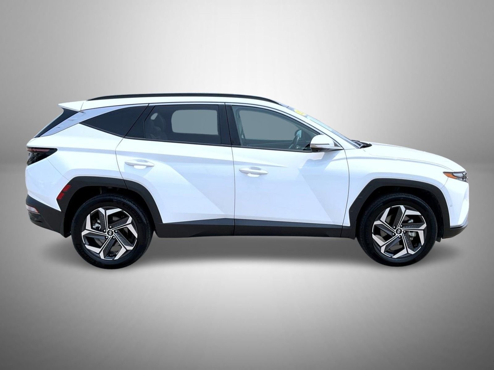 Used 2022 Gray Hyundai Limited image 4