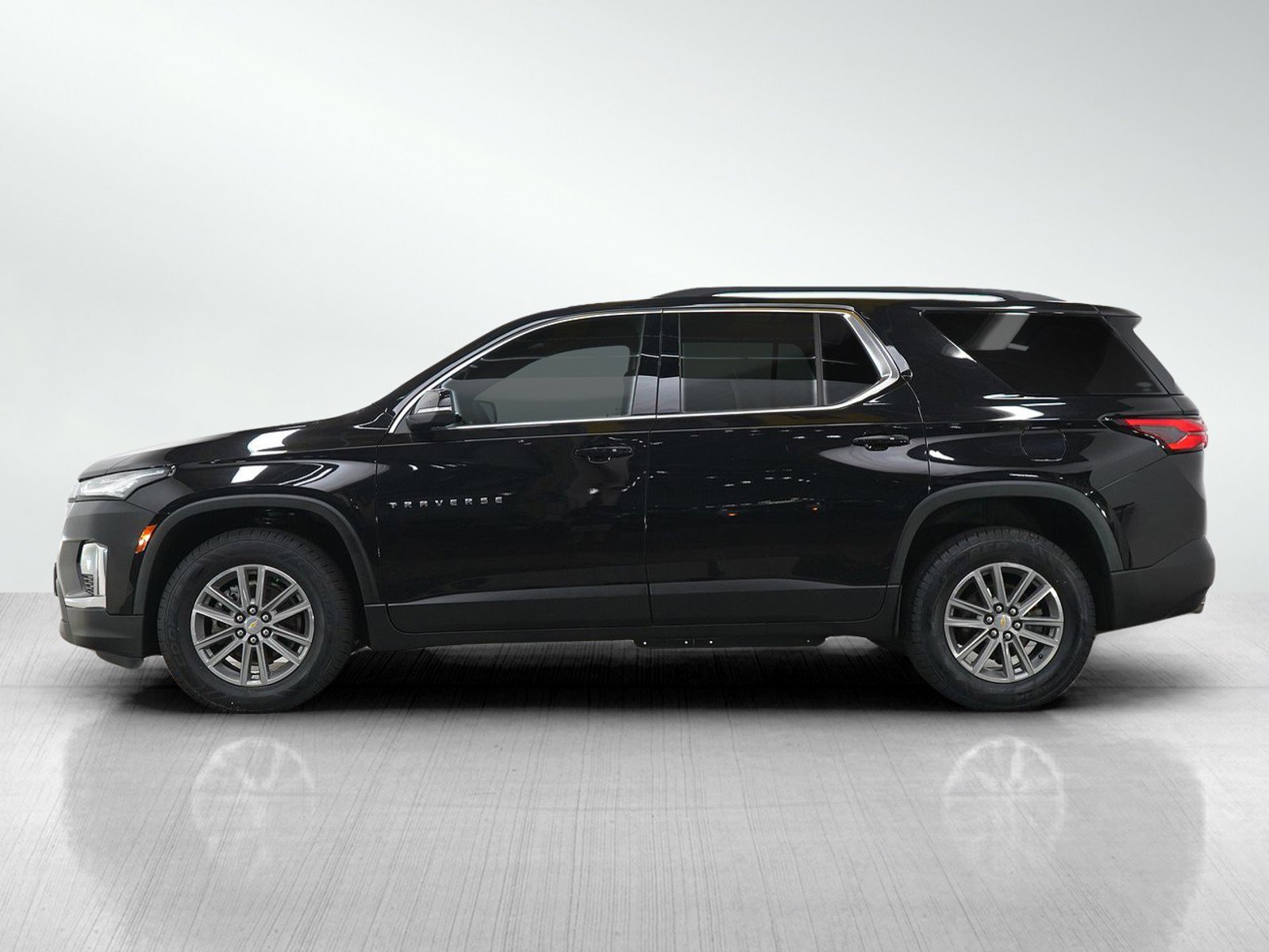 Used 2023 Chevrolet Traverse 1LT with VIN 1GNERGKW3PJ106427 for sale in White Bear Lake, Minnesota