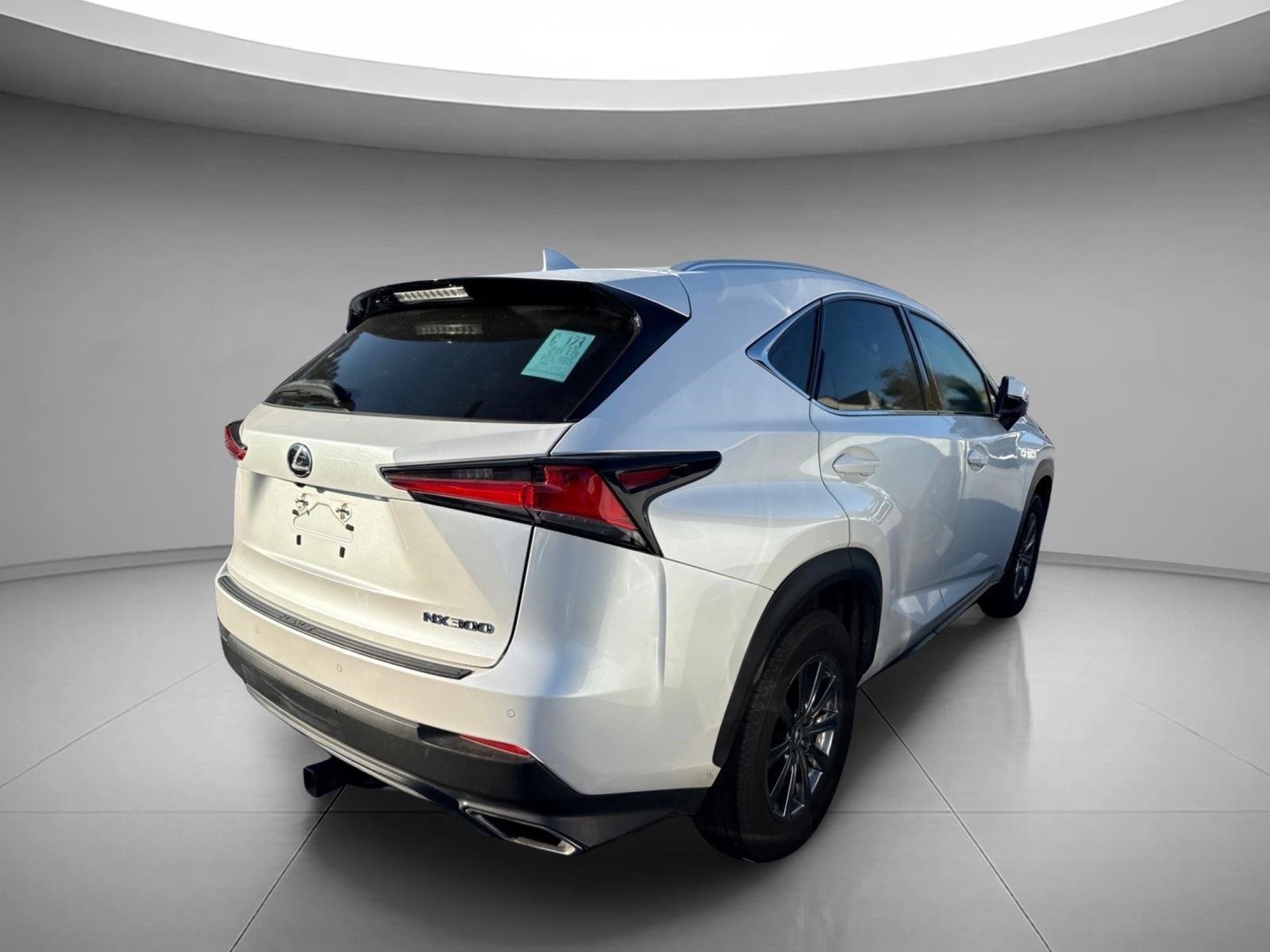 Used 2018 Eminent White Pearl Lexus Base image 16