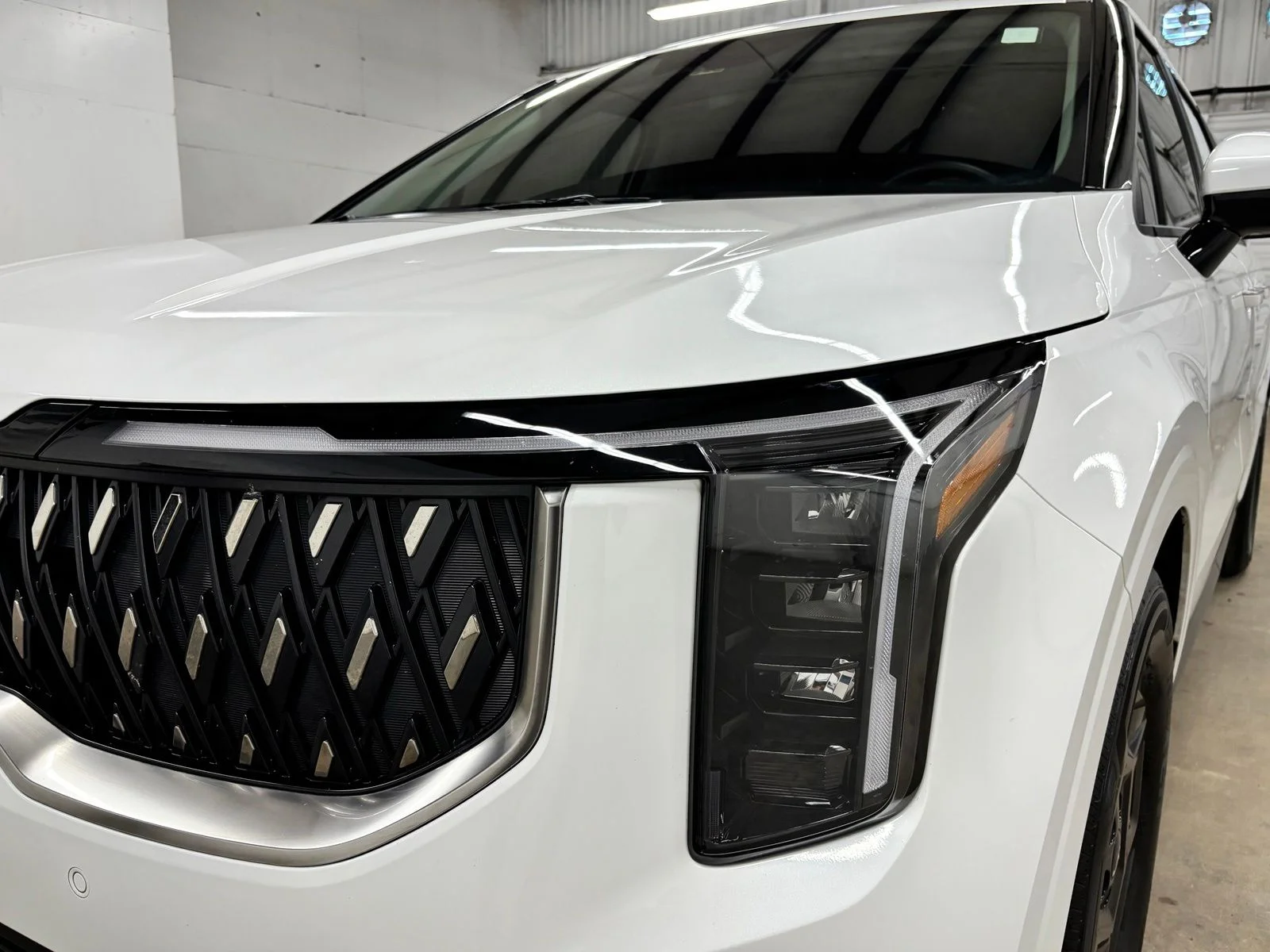 Used 2026 White Kia LXS image 9